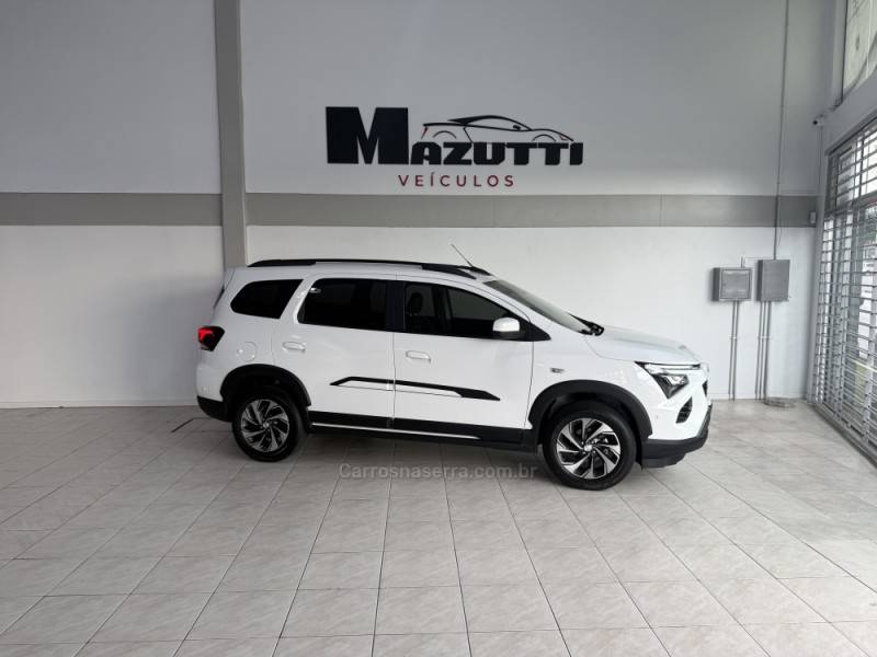 CHEVROLET - SPIN - 2024/2025 - Branca - R$ 138.000,00