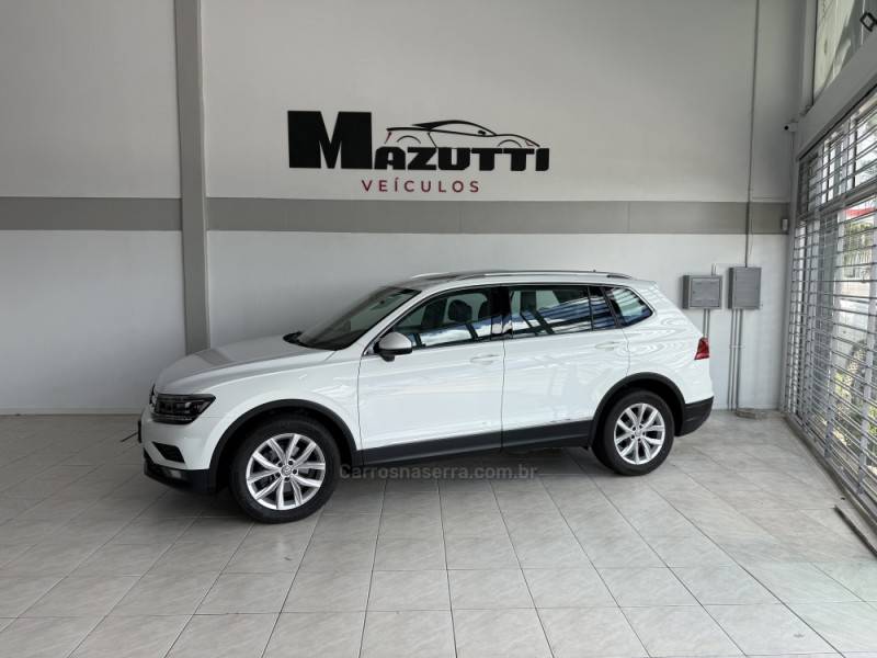 VOLKSWAGEN - TIGUAN - 2019/2019 - Branca - R$ 122.000,00