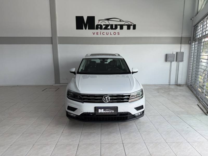 VOLKSWAGEN - TIGUAN - 2019/2019 - Branca - R$ 122.000,00