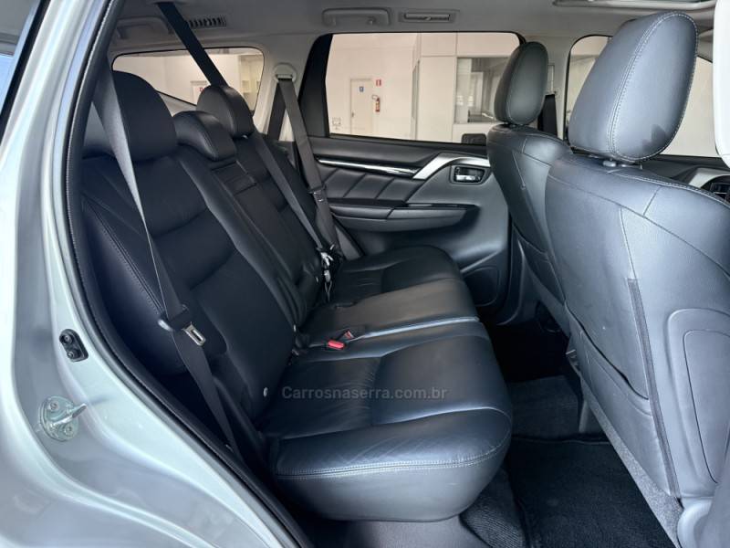 MITSUBISHI - PAJERO SPORT - 2019/2020 - Prata - R$ 220.000,00