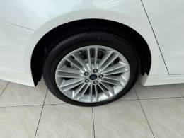 FORD - FUSION - 2013/2014 - Branca - R$ 75.000,00