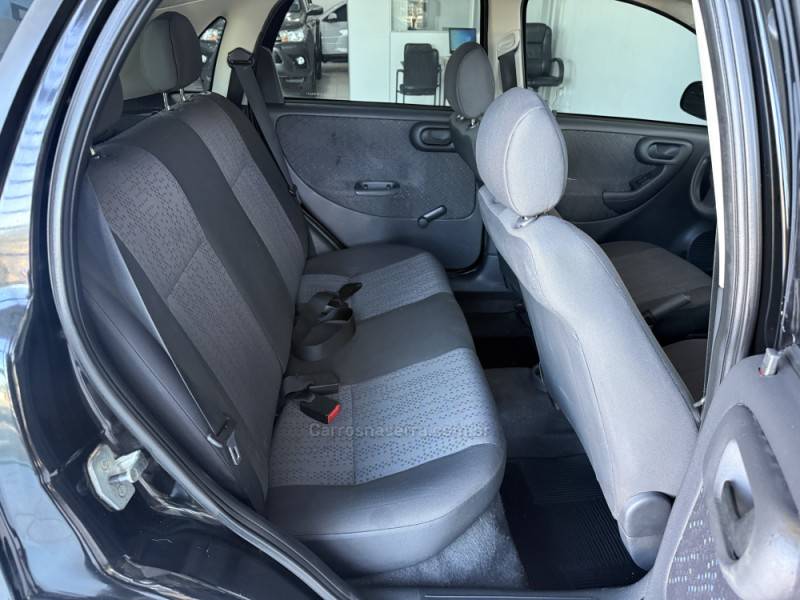 CHEVROLET - CORSA - 2012/2012 - Preta - R$ 35.000,00