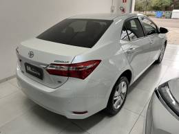 TOYOTA - COROLLA - 2015/2016 - Branca - R$ 82.000,00