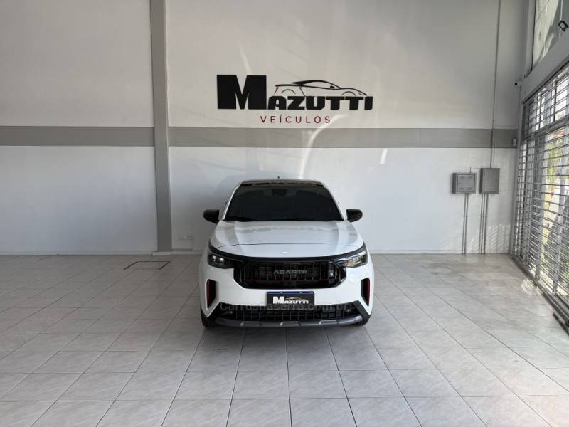 FIAT - FASTBACK - 2025/2026 - Branca - R$ 163.000,00