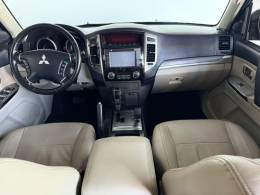 MITSUBISHI - PAJERO FULL - 2016/2016 - Preta - Sob Consulta