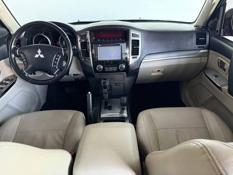 MITSUBISHI - PAJERO FULL - 2016/2016 - Preta - Sob Consulta