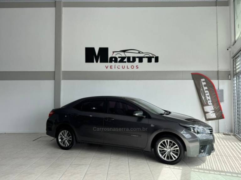 TOYOTA - COROLLA - 2015/2015 - Cinza - R$ 85.000,00