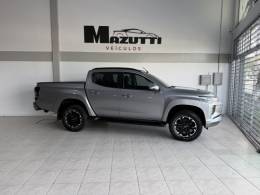 MITSUBISHI - L200 TRITON - 2022/2023 - Prata - R$ 210.000,00