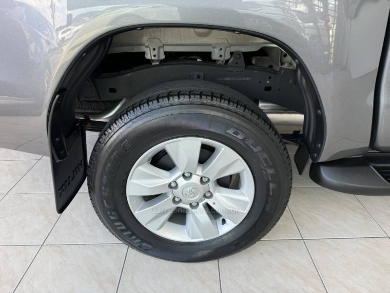 TOYOTA - HILUX - 2018/2018 - Cinza - R$ 178.000,00