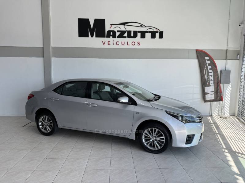 TOYOTA - COROLLA - 2014/2015 - Prata - Sob Consulta