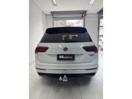 VOLKSWAGEN - TIGUAN - 2018/2018 - Branca - R$ 145.000,00