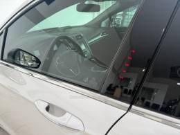 FORD - FUSION - 2013/2014 - Branca - R$ 75.000,00