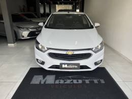 CHEVROLET - ONIX - 2017/2018 - Branca - R$ 70.000,00