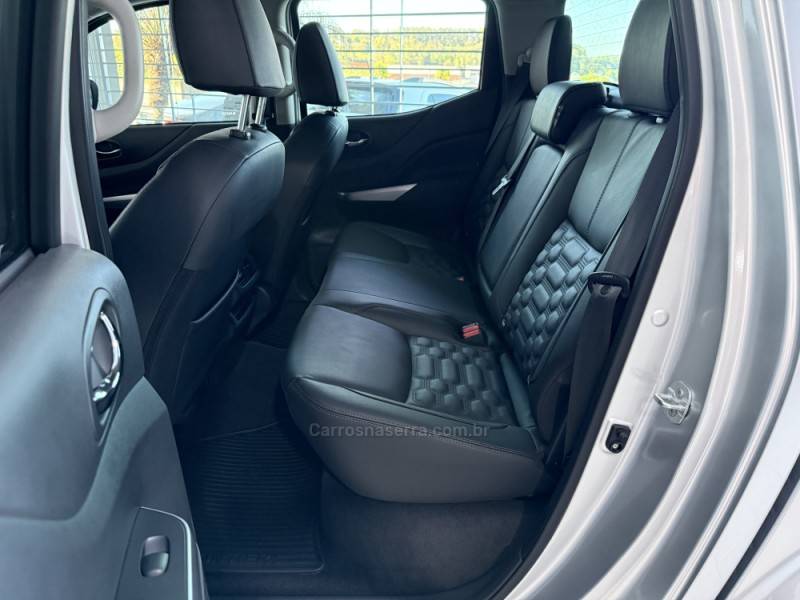NISSAN - FRONTIER - 2024/2025 - Prata - R$ 232.000,00