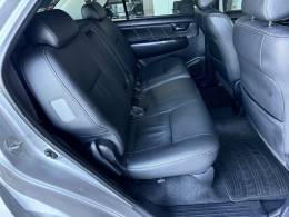 TOYOTA - HILUX SW4 - 2015/2015 - Prata - R$ 160.000,00