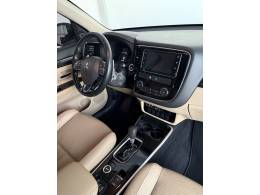 MITSUBISHI - OUTLANDER - 2018/2018 - Branca - R$ 136.000,00