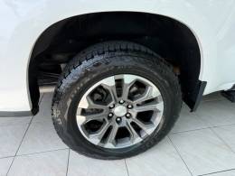 CHEVROLET - SILVERADO - 2023/2024 - Branca - R$ 430.000,00