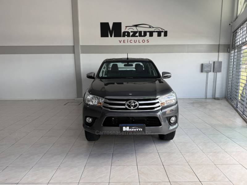 TOYOTA - HILUX - 2018/2018 - Cinza - R$ 178.000,00