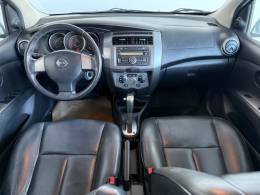 NISSAN - GRAND LIVINA - 2011/2012 - Prata - R$ 50.000,00