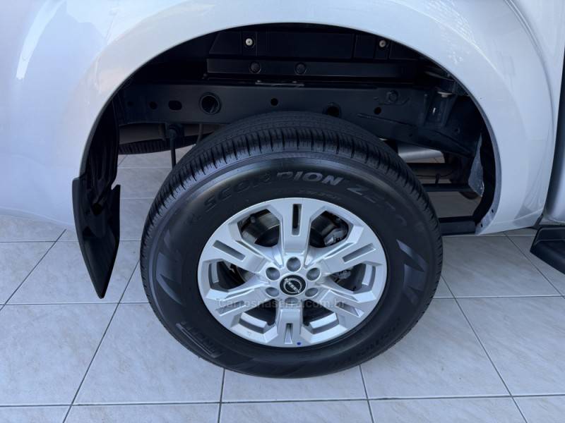 NISSAN - FRONTIER - 2024/2025 - Prata - R$ 232.000,00