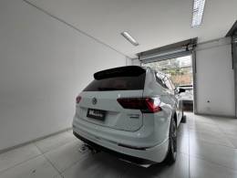 VOLKSWAGEN - TIGUAN - 2018/2018 - Branca - R$ 145.000,00