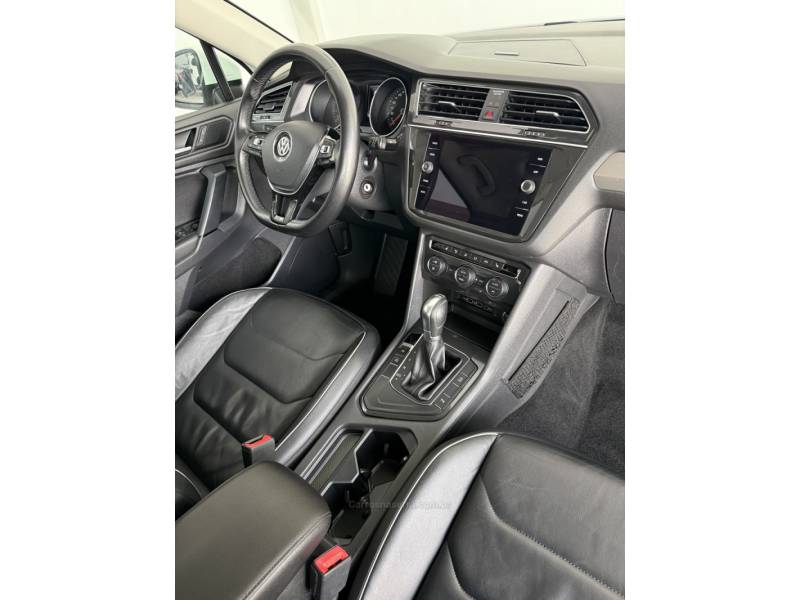 VOLKSWAGEN - TIGUAN - 2019/2019 - Branca - R$ 122.000,00
