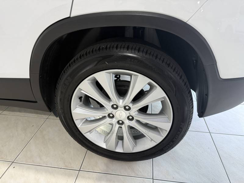 CHEVROLET - TRACKER - 2017/2018 - Branca - R$ 89.000,00