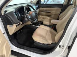 MITSUBISHI - OUTLANDER - 2018/2018 - Branca - R$ 136.000,00
