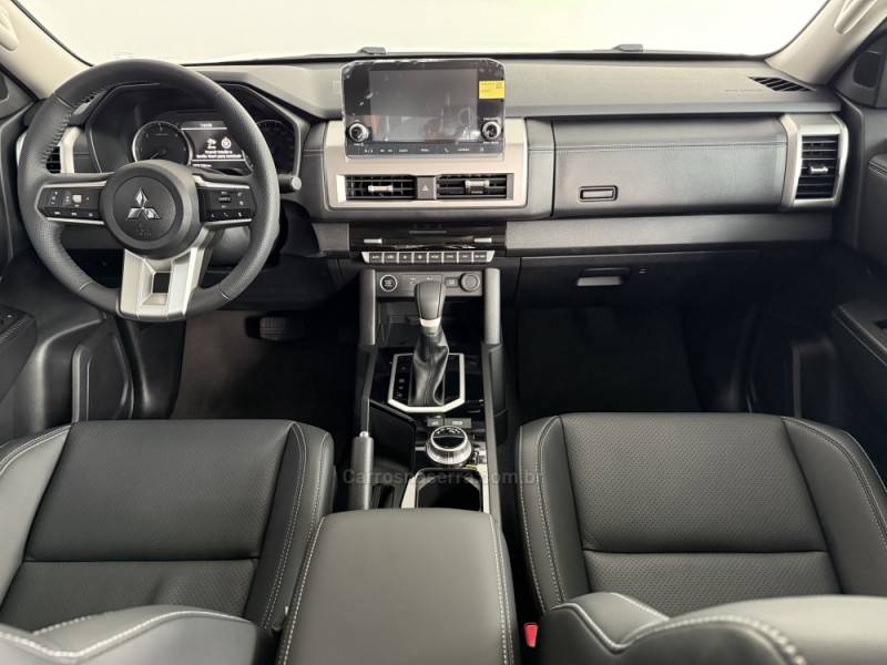 MITSUBISHI - L200 TRITON - 2025/2026 - Branca - R$ 300.000,00