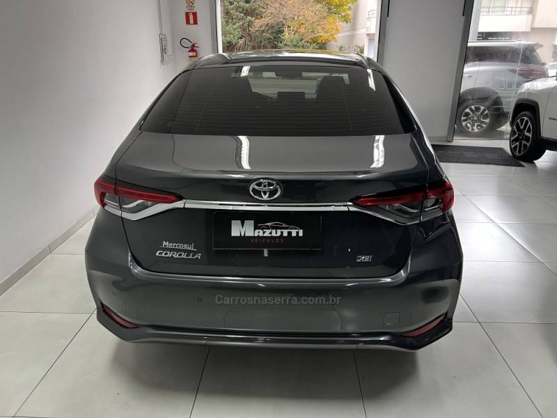 TOYOTA - COROLLA - 2024/2024 - Cinza - R$ 150.000,00