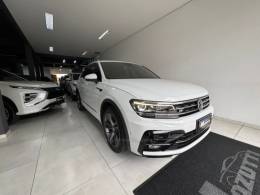 VOLKSWAGEN - TIGUAN - 2018/2018 - Branca - R$ 145.000,00