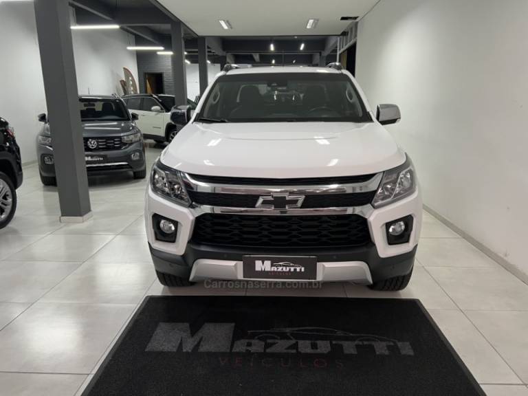 CHEVROLET - S10 - 2022/2023 - Branca - R$ 192.000,00