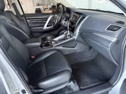 MITSUBISHI - PAJERO SPORT - 2019/2020 - Prata - R$ 220.000,00