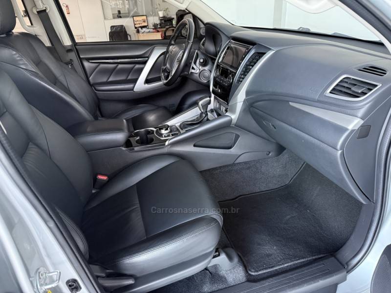 MITSUBISHI - PAJERO SPORT - 2019/2020 - Prata - R$ 220.000,00