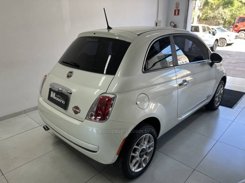FIAT - 500 - 2012/2013 - Branca - R$ 50.000,00