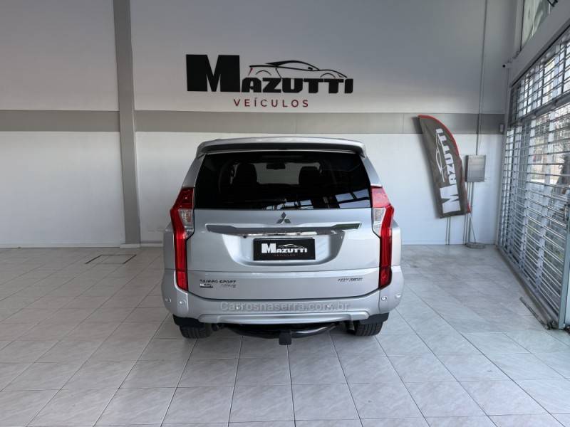 MITSUBISHI - PAJERO SPORT - 2019/2020 - Prata - R$ 220.000,00
