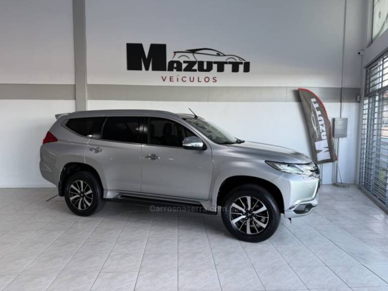 MITSUBISHI - PAJERO SPORT - 2019/2020 - Prata - R$ 220.000,00