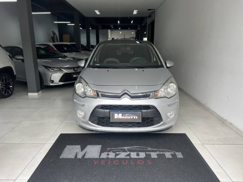 CITROËN - C3 - 2013/2014 - Prata - R$ 38.500,00