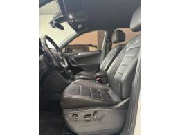 VOLKSWAGEN - TIGUAN - 2018/2018 - Branca - R$ 145.000,00