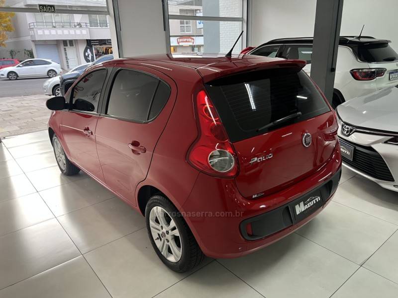 FIAT - PALIO - 2012/2012 - Vermelha - R$ 37.000,00